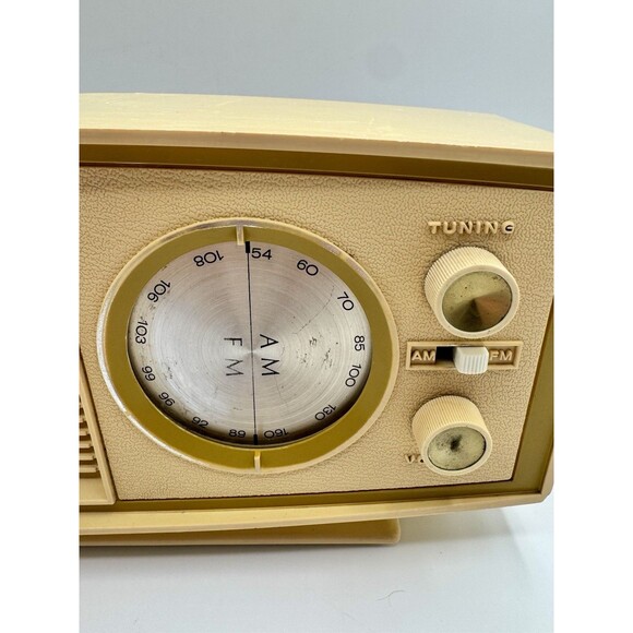 Vintage Sears Silvertone Transistor Radio Mid Century Model 2026 Works! - Picture 2 of 16